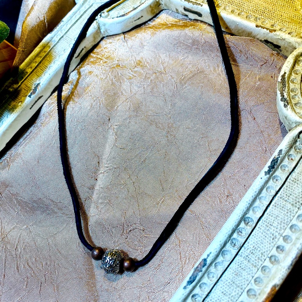 14 & 3/4 black Leather Choker